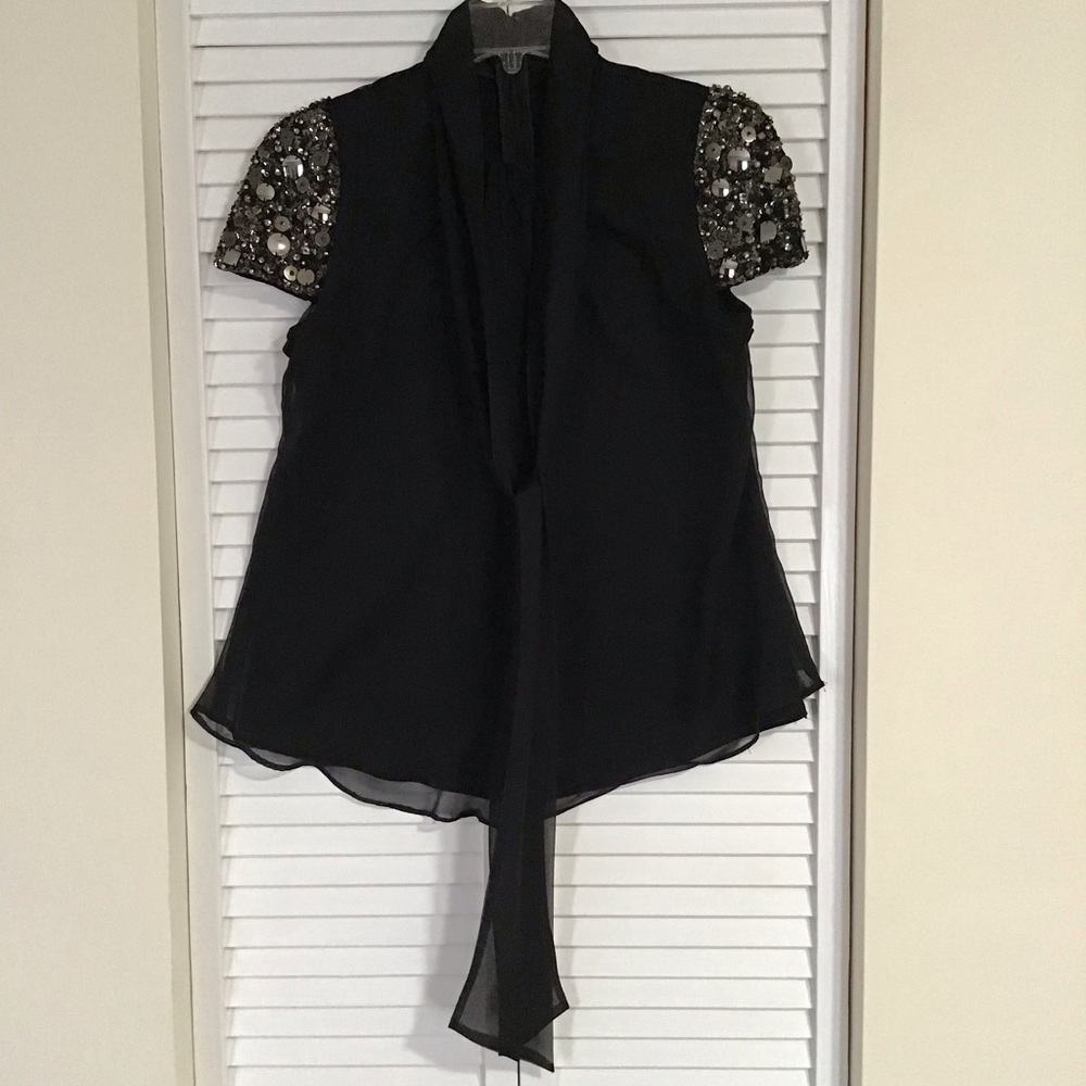 BADGLEY MISCHKA TIE NECK SEQUINS BLACK TOP